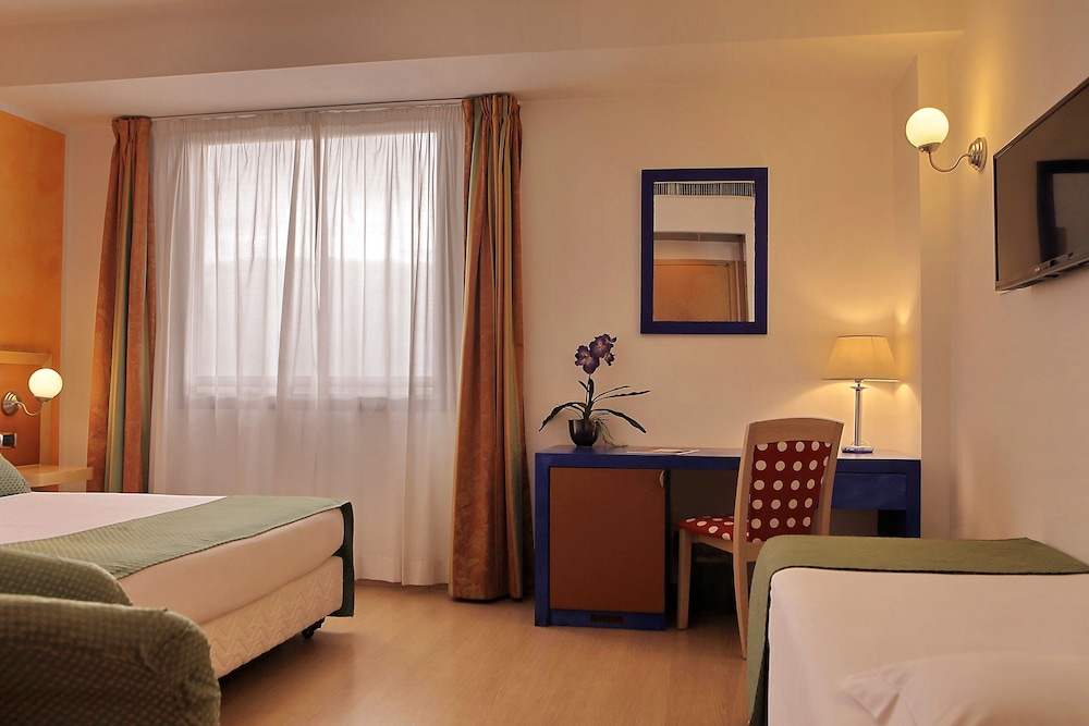 

Cagliari - Grottaferrata - ibis Styles Roma Vintage