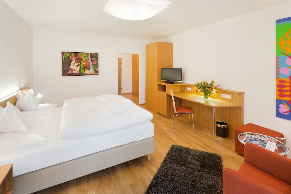 

Milano - Baden bei Wien - At the Park Hotel