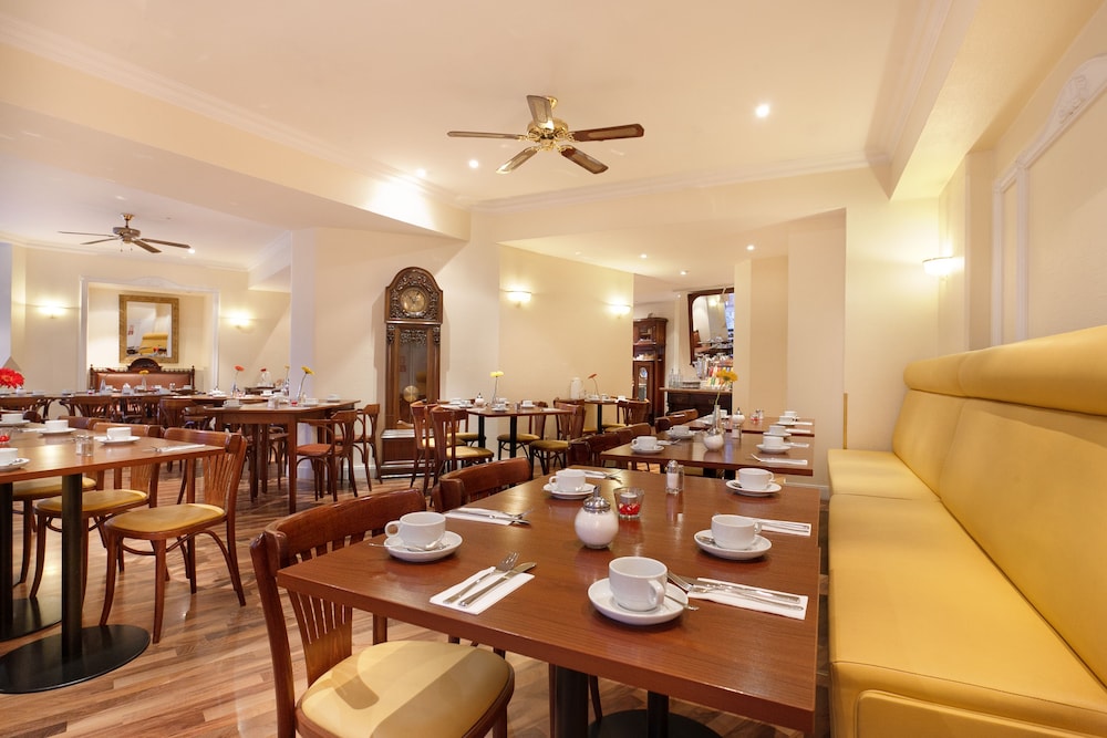 

Ancona - Berlino - acom-Hotel Berlin Kurfürstendamm