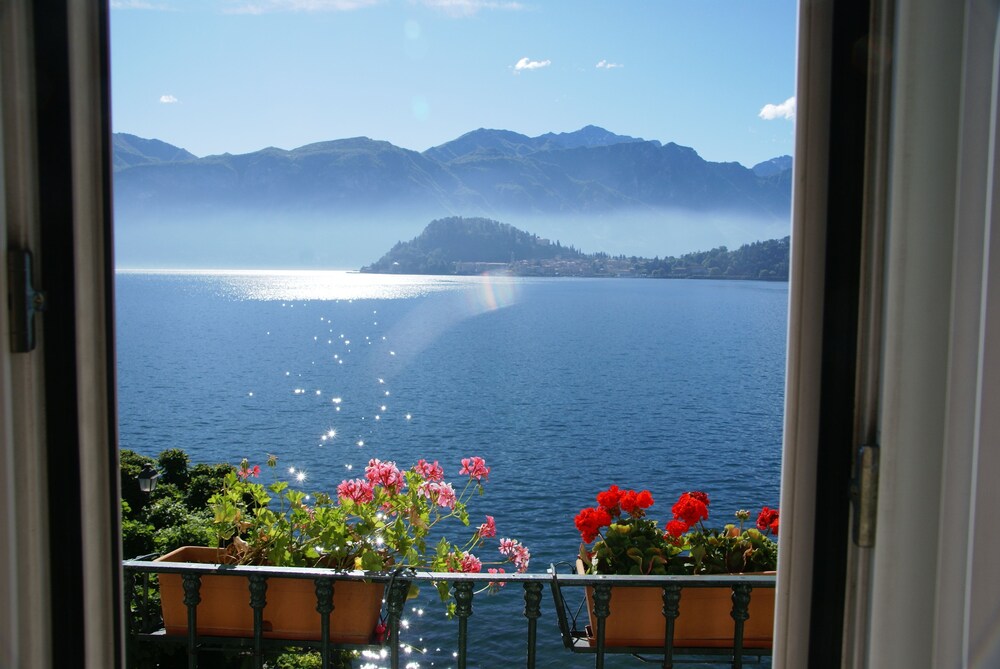 

Roma - Lago di Como, Laghi Italia - Hotel Riviera