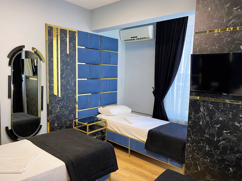 

Torino - Istanbul - Orange Airport Hotel