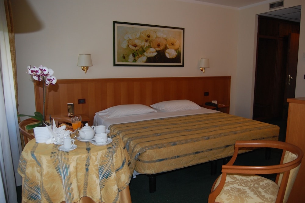 

Reggio Calabria - Torino - Hotel Galant