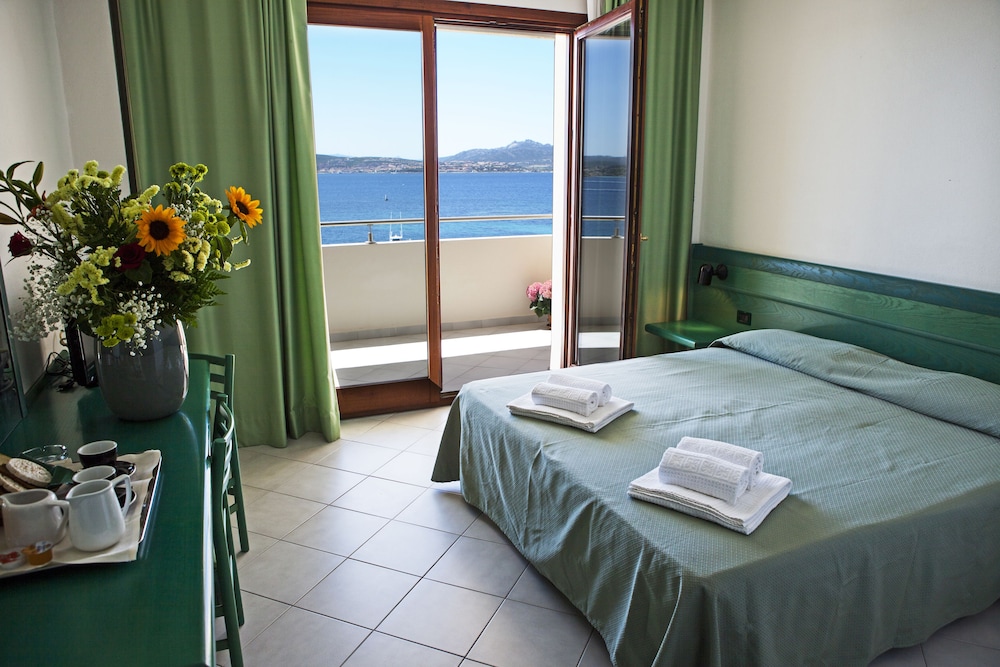 

Palermo - La Maddalena - Hotel Miralonga