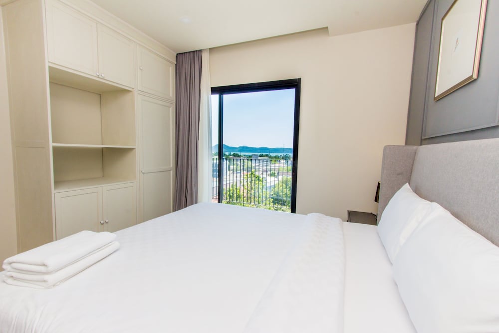 

Catania - Rawai Beach - DLUX Condominium Chalong Phuket
