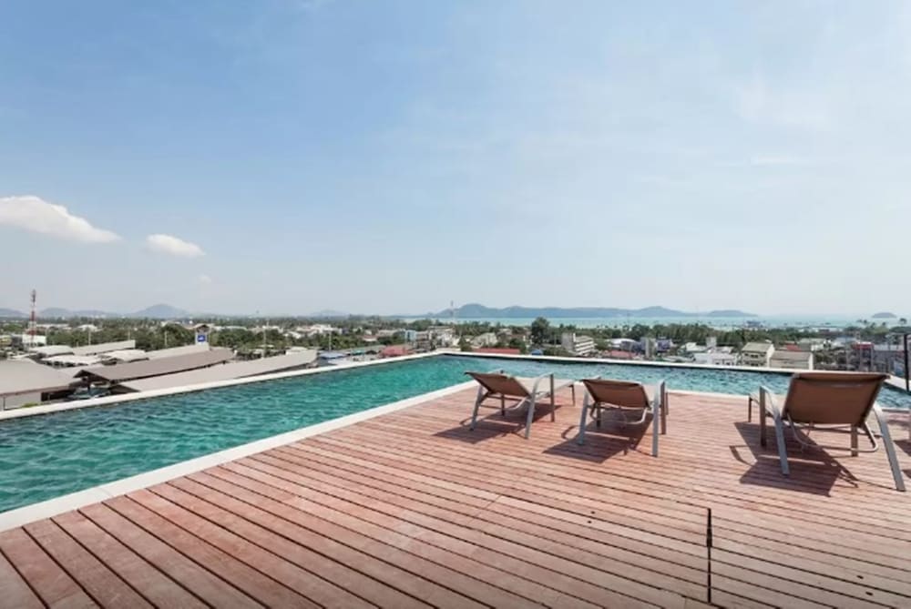 

Bari - Rawai Beach - DLUX Condominium Chalong Phuket