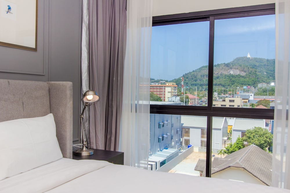 

Roma - Rawai - DLUX Condominium Chalong Phuket
