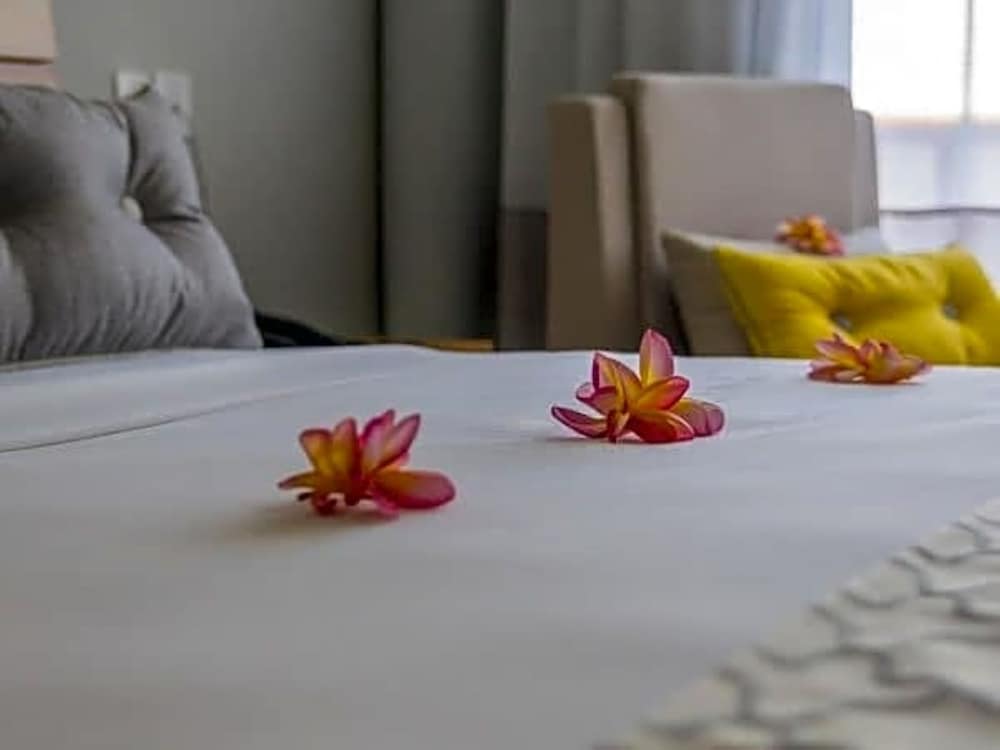 

Catania - Mahebourg - Le Peninsula Bay Beach Resort & Spa