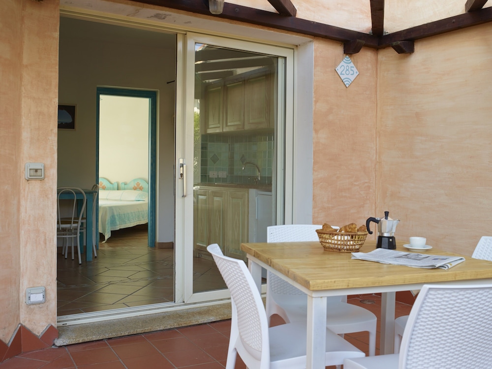 

Milano - Porto San Paolo - Residence Hotel Lu Nibareddu