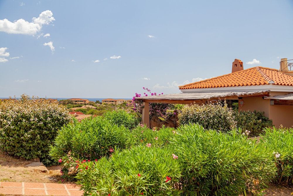 

Napoli - Porto Istana - Residence Hotel Lu Nibareddu