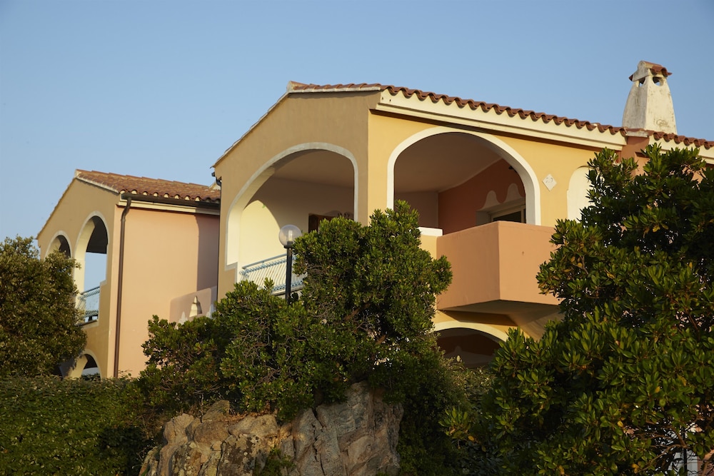 

Milano - Porto San Paolo - Residence Hotel Lu Nibareddu