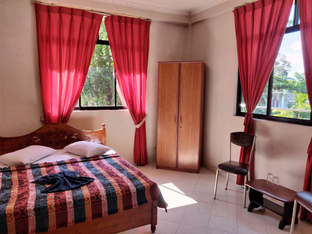 

Bari - Sri Lanka - Kandy View Hotel