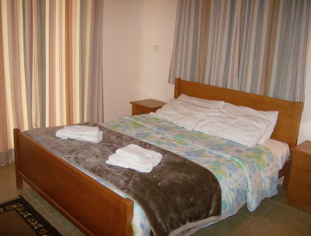 

Palermo - Pissouri - Kapsalia Holiday Villas