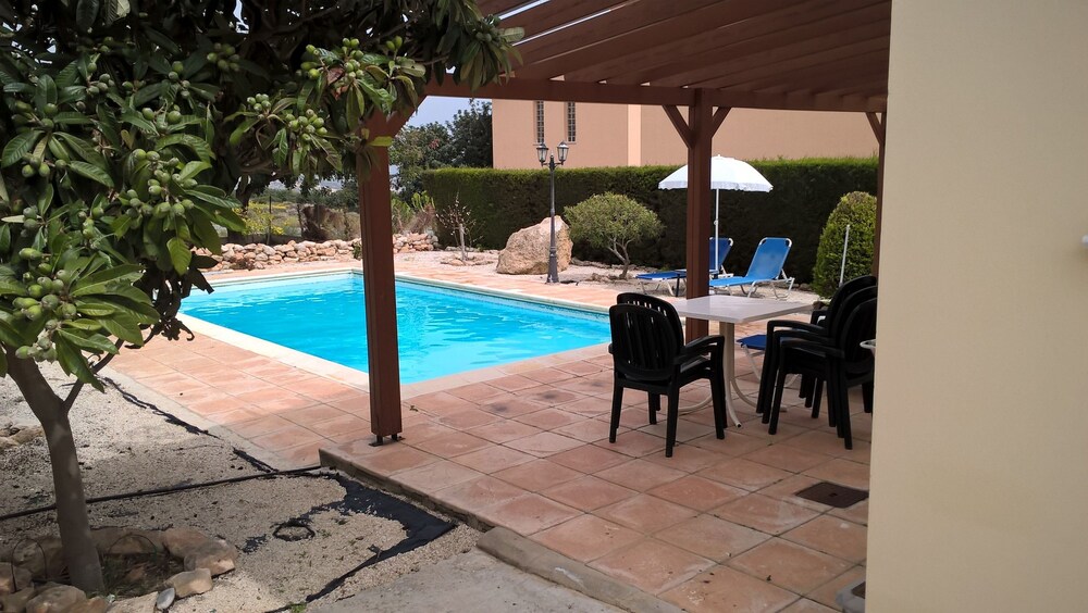 

Napoli - Pissouri - Kapsalia Holiday Villas