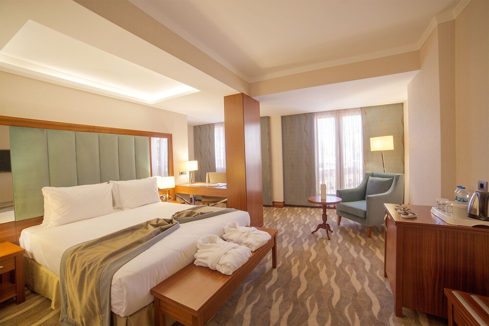 

Napoli - Gebze - Lamec Hotel Business