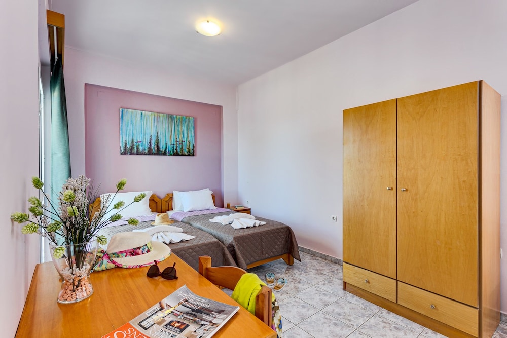 

Bologna - Creta Ovest - Chania, Grecia - Eden Beach Hotel