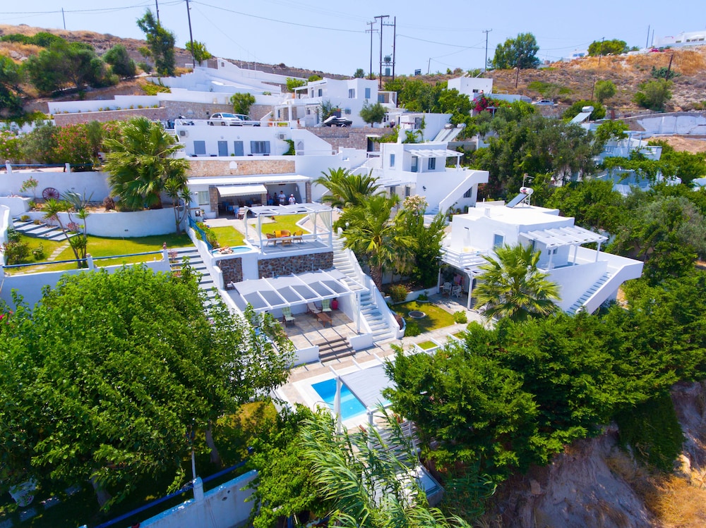 

Milano - Milos - Alexandros Village