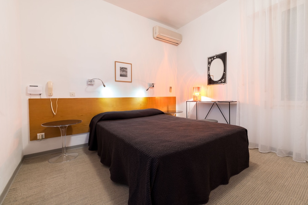 

Trieste - L'île Rousse - Hotel Cala di l'Oru