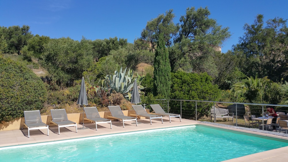 

Napoli - L'île Rousse - Hotel Cala di l'Oru