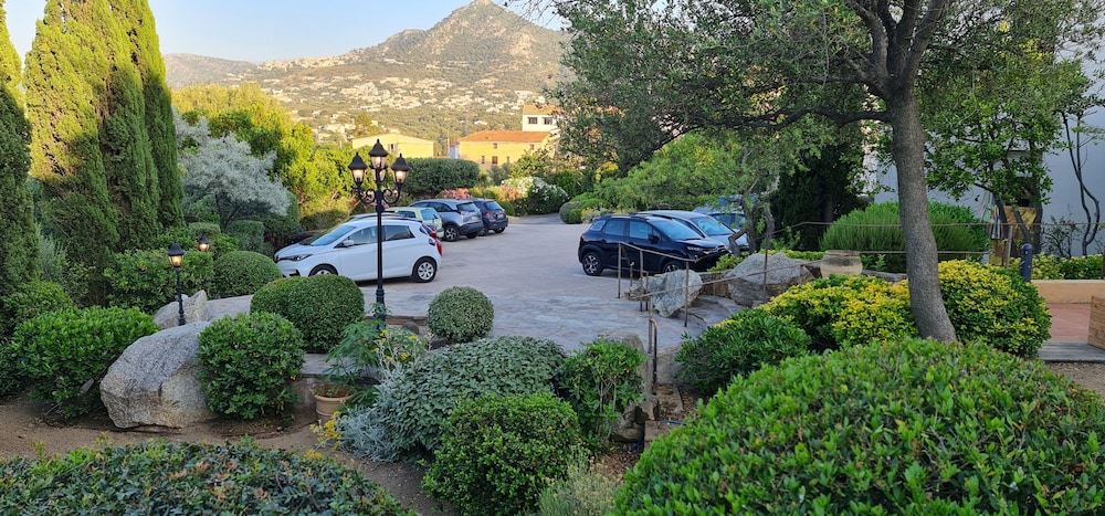 

Milano - L'île Rousse - Hotel Cala di l'Oru
