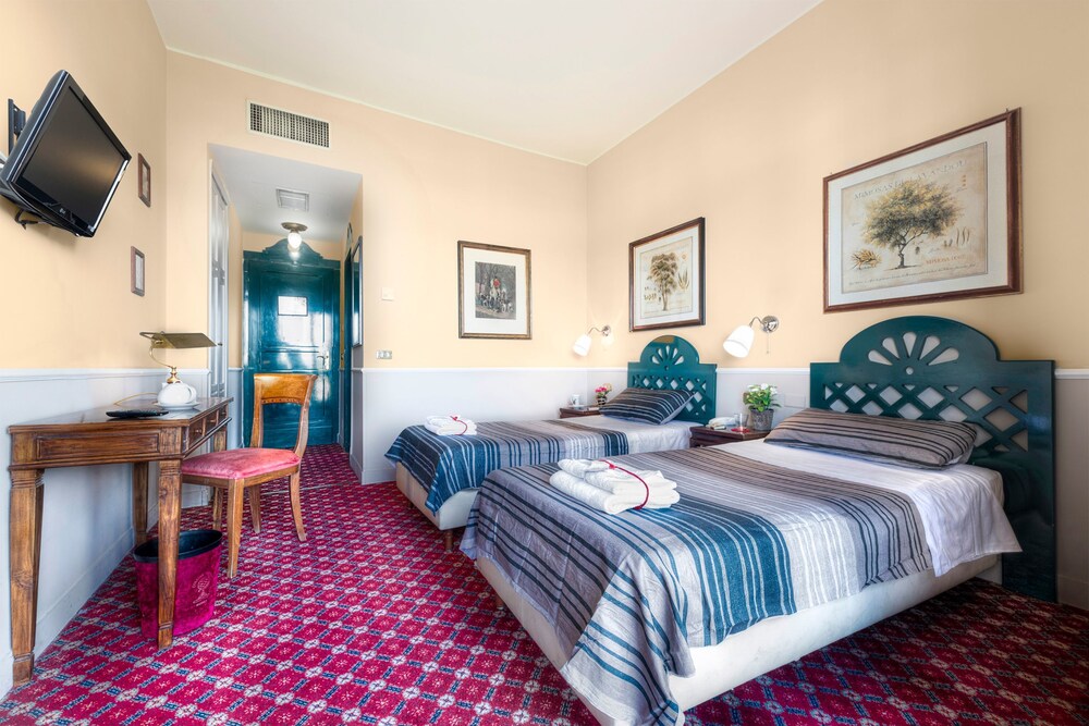 

Brindisi - Roma - Colony Hotel