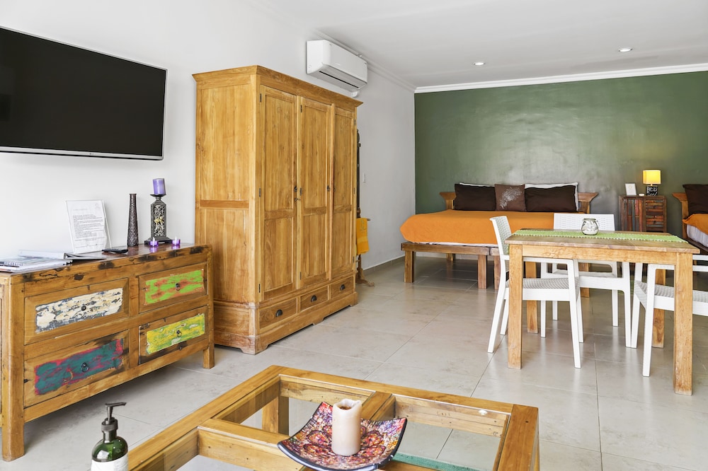

Torino - Palm Beach - Arubas Bakval Suites