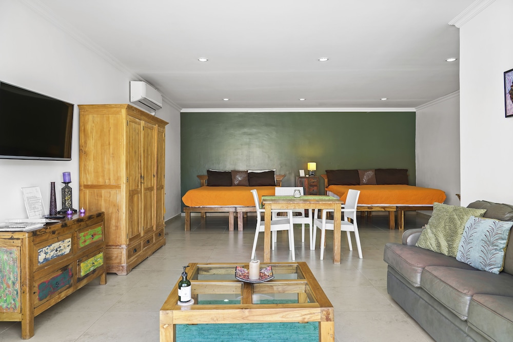 

Roma - Palm Beach - Arubas Bakval Suites