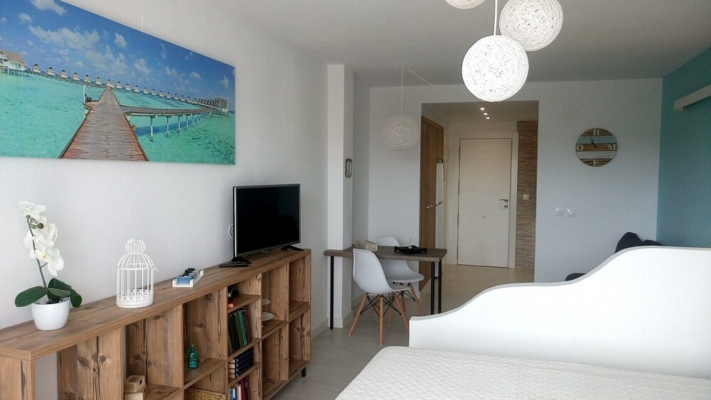 

Napoli - Torrevieja - Estudio Ally