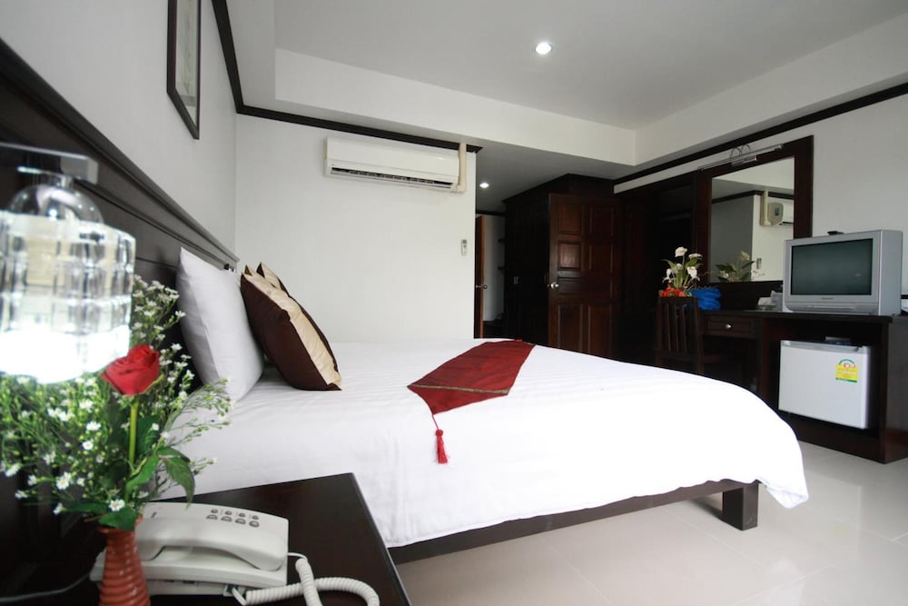 

Bologna - Bangrak Beach - Koh Samui - First Residence Hotel