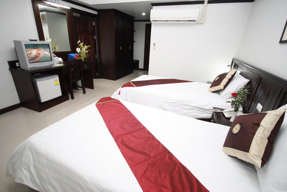 

Roma - Bangrak Beach - Koh Samui - First Residence Hotel