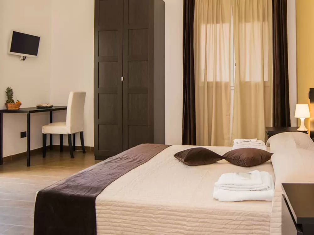 

Milano - Noto Marina - Hotel Calabernardo Noto Marina