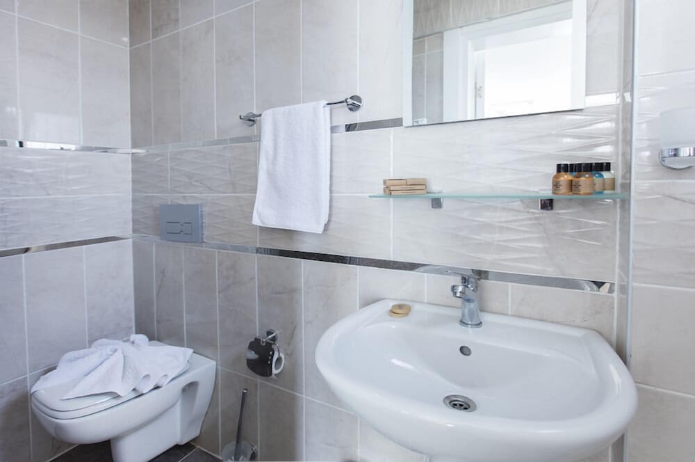

Napoli - Kusadasi - Demir Suit Hotel