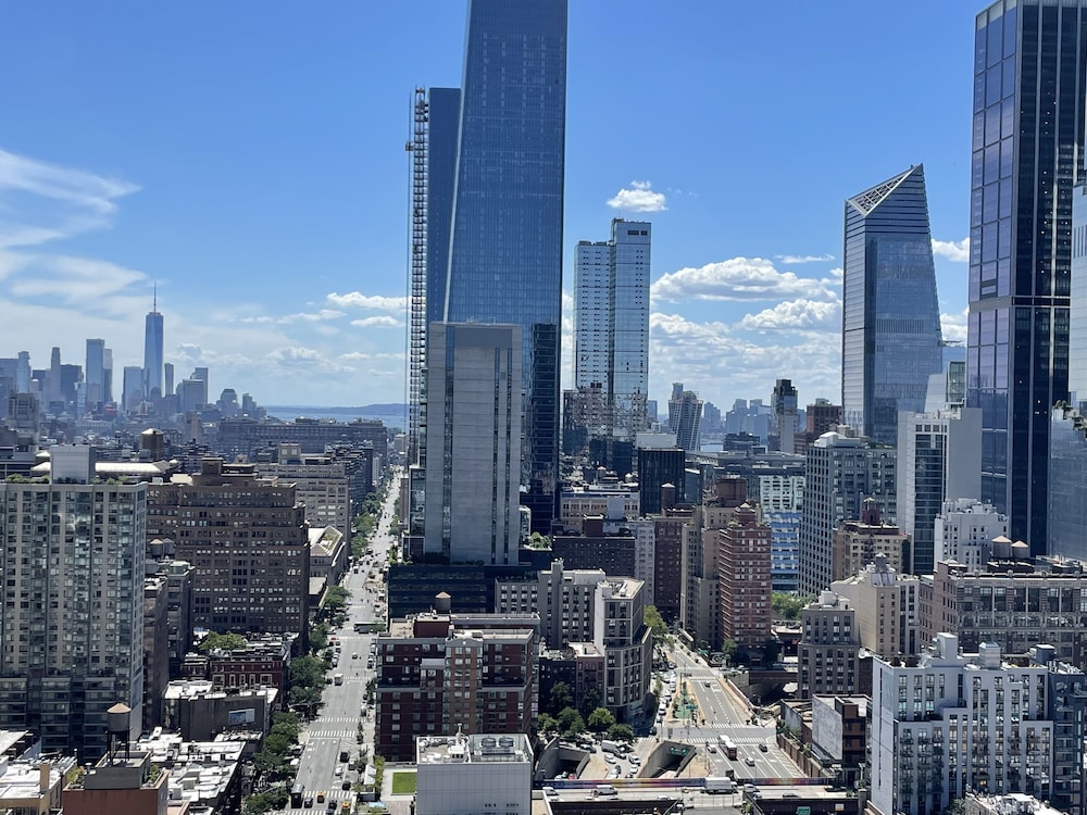 

Milano - Long Island City - Pod Times Square