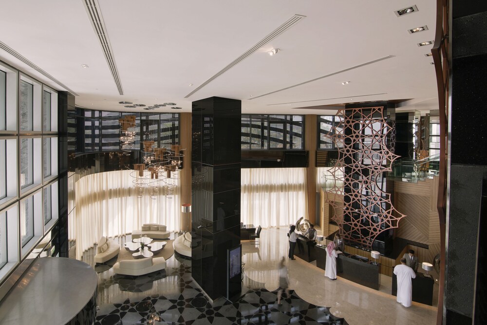 

Milano - Abu Dhabi - Pearl Rotana Capital Centre