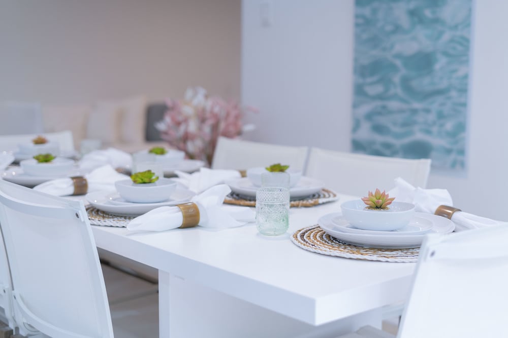 

Roma - Speightstown - Mullins Grove Luxury Apartments