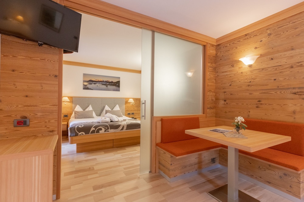 

Napoli - Val di Fiemme, Montagna Italia - Berghotel Miramonti