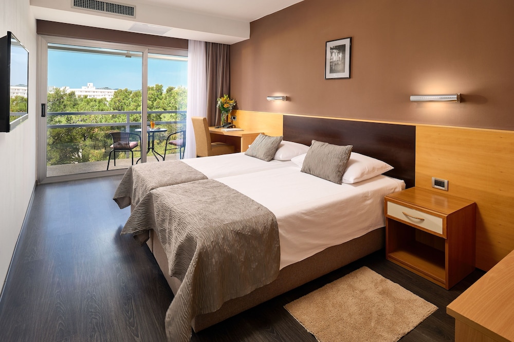 

Bologna - Costa di Zara, Croazia - Hotel Imperial Vodice