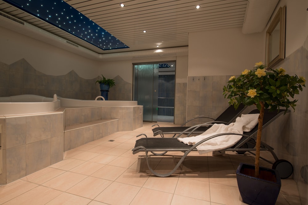 

Bari - Saas-Fee - Hotel Kristall-Saphir Superior