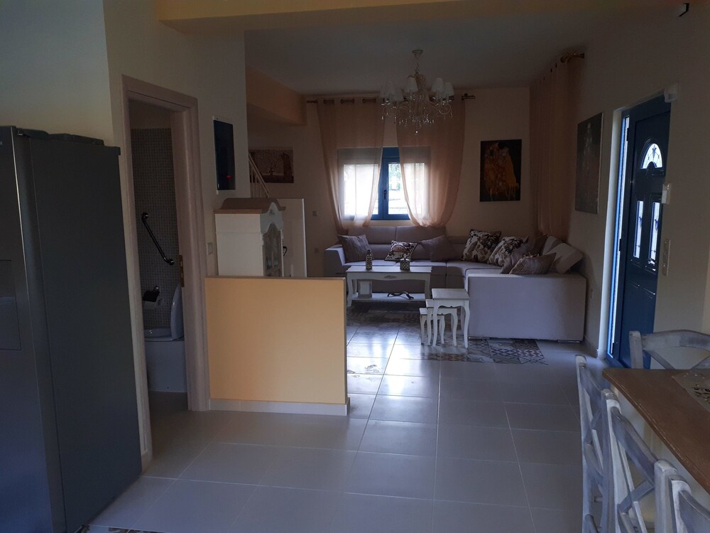 

Torino - Pefkos - Lindos Luxury Retro Villas