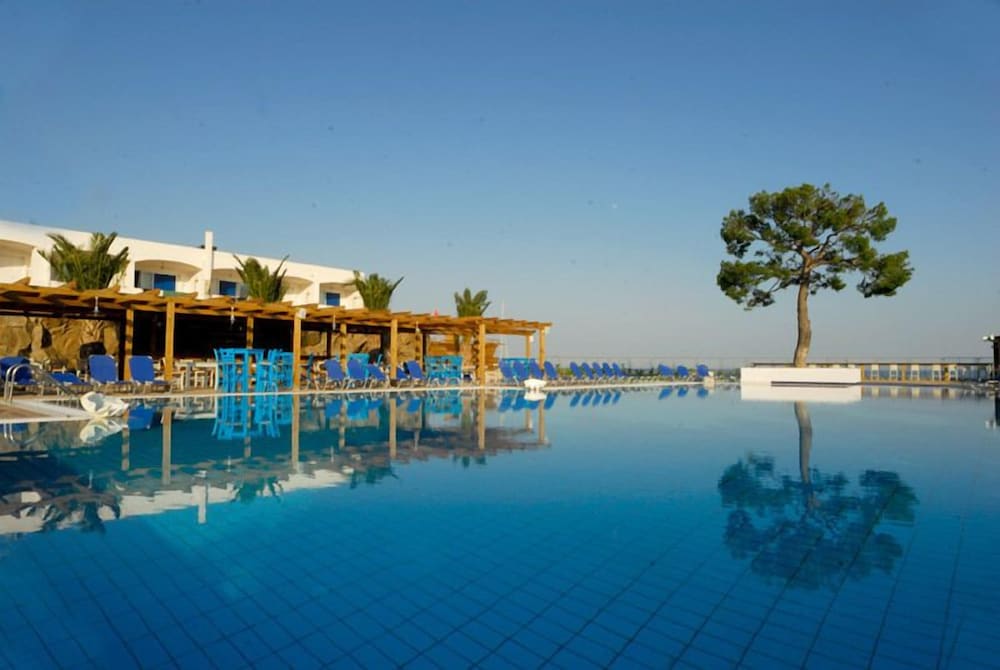

Roma - Agioi Theodoroi - Kinetta Beach Resort and Spa