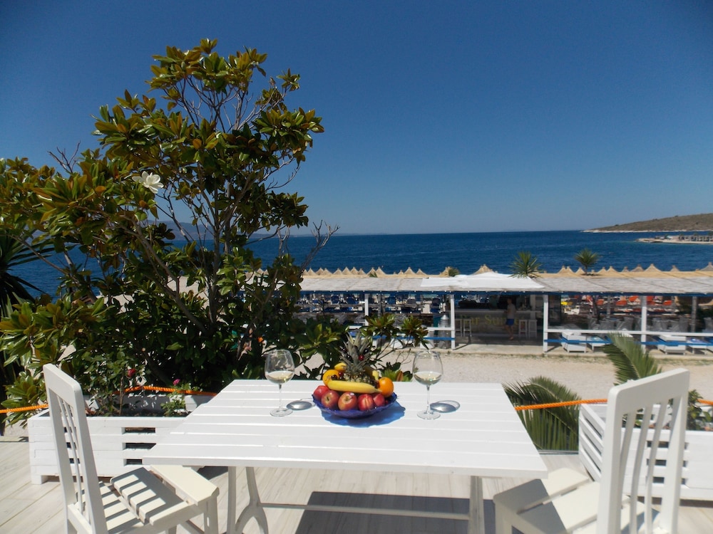

Roma - Costa albanese - Sunset Suites