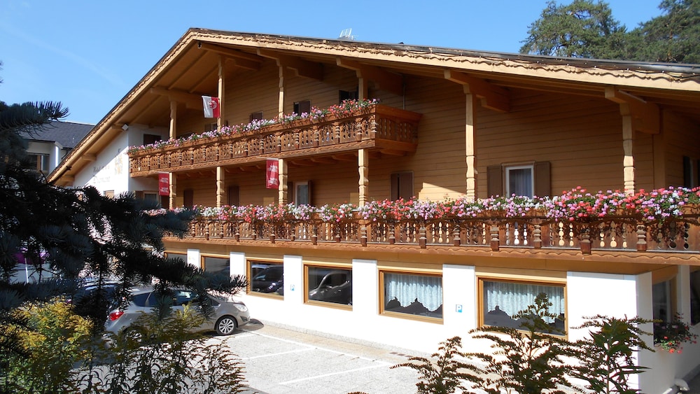 Badia, Trentino-Alto Adigio - Chalet Hotel Diamant