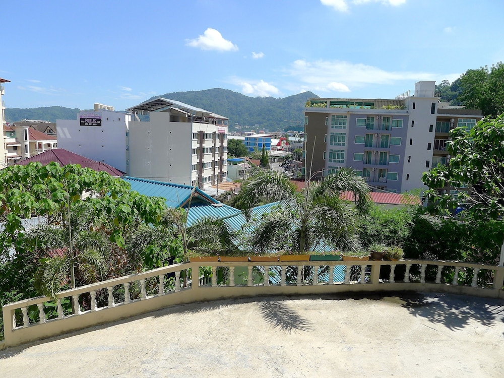 

Roma - Kata Beach - Natural Mystic Patong Residence