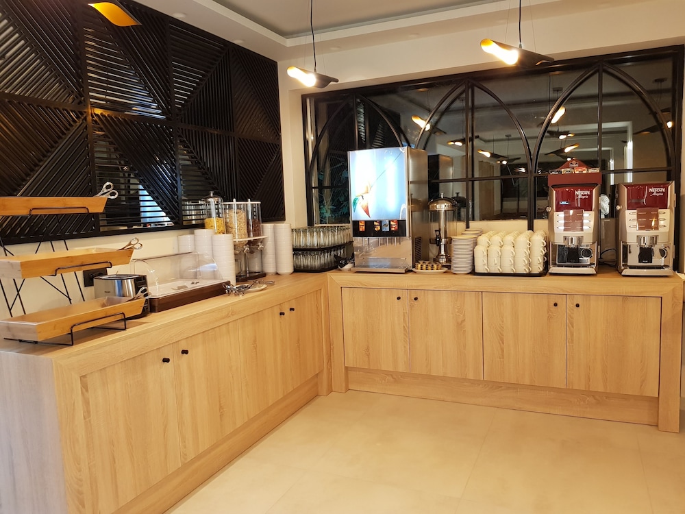 

Milano - Glyfada (Attica) - Athens Coast Hotel