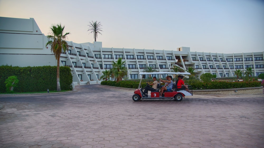 

Catania - Sahl Hasheesh - Pharaoh Azur Resort