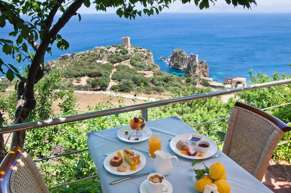 

Verona - Castellammare del Golfo - Torre Bennistra