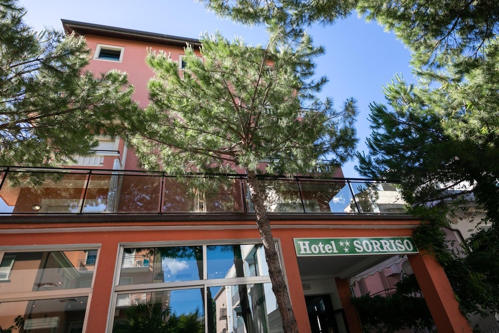 

Bologna - Riviera Romagnola, Mare Italia - Hotel Sorriso