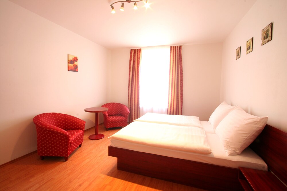 

Torino - Praga - Apart Hotel Susa