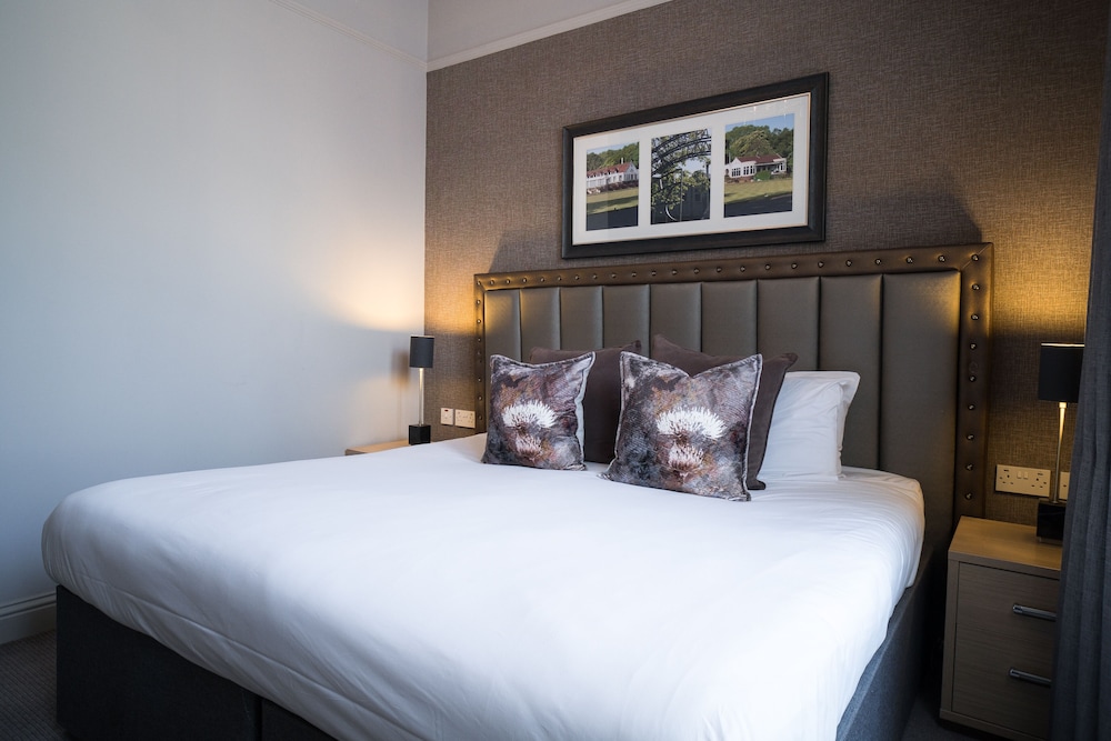 

Milano - East Kilbride - Number 10 Hotel