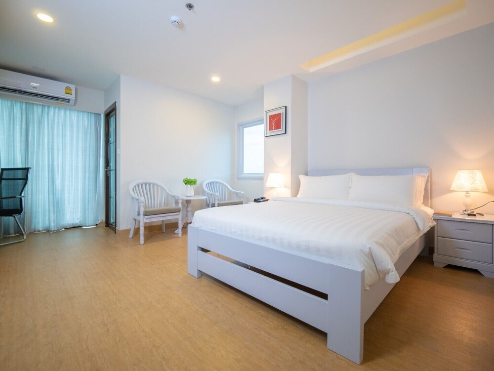 

Milano - Bangkok - The Kinn Bangkok