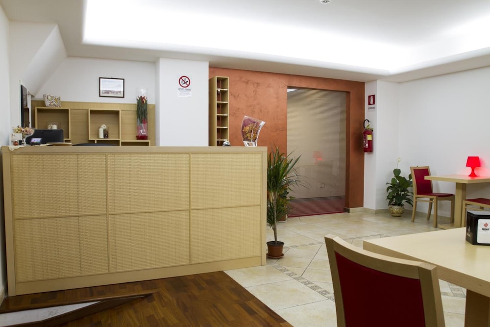 

Verona - Aci Castello - Hotel Catania Town